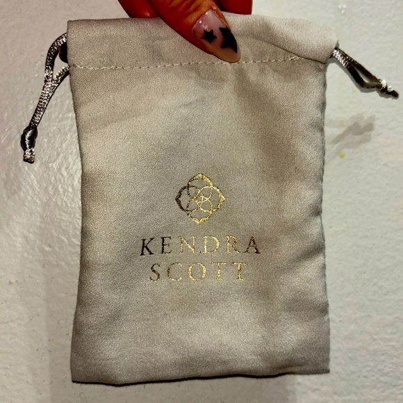 Kendra Scott jewelry cloth bag - Picture 1 of 3
